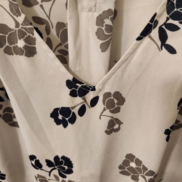 Banana Republic Floral Sleeveless Top - XS - Picture 3 of 9